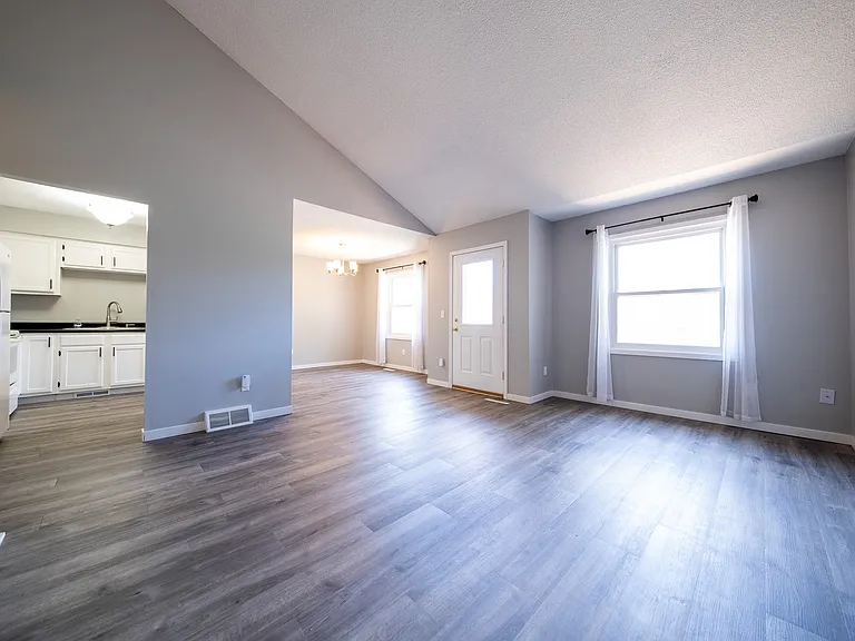 4108 S Meadowlark Rd — Photo 4