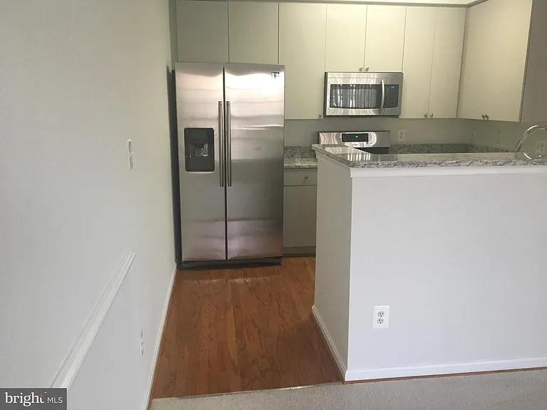 2480 Angeline Dr #304 — Photo 7