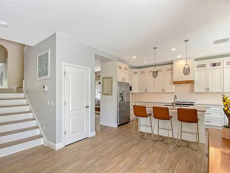1738 Siesta Dr — Photo 9