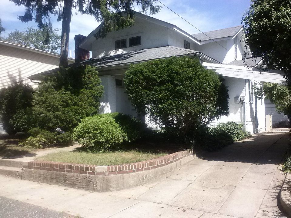 1st image of 10943 191st St