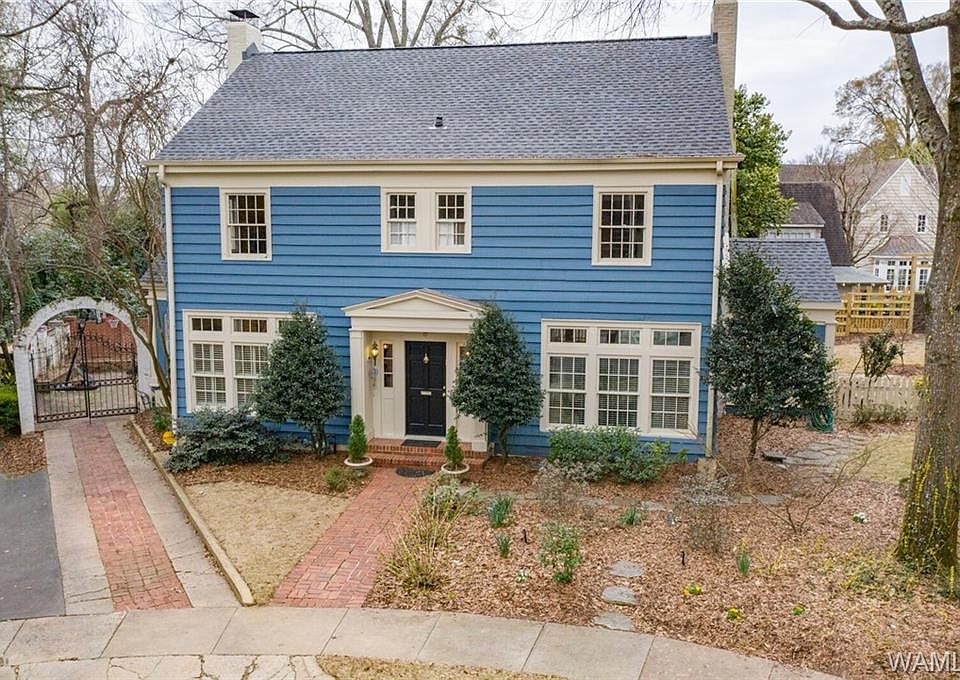 1st image of 8 College Park
