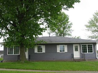 2405 W 40th St, Davenport, IA 52806