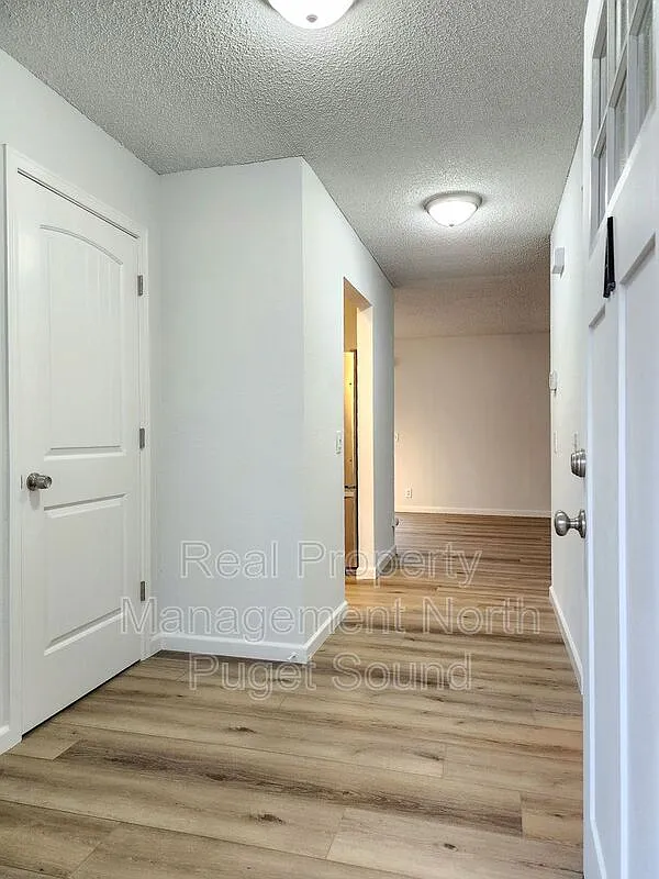 3 bed, 2.5 bath, 1444 sqft, $2,795 — Photo 4
