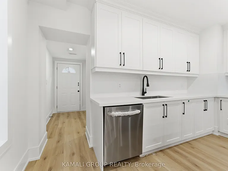 154 Wallace Ave #MAIN UPPER — Photo 9