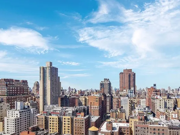 200 E 90th St #27GH, New York, NY 10128