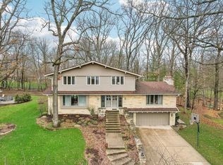 3715 Mary Cliff Ln, Brookfield, WI 53005