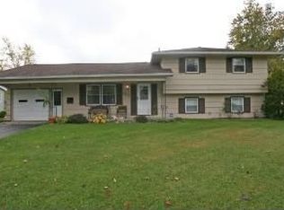 125 Mobile Dr, Rochester, NY 14616