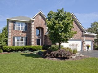 880 Spring Creek Cir, Naperville, IL 60565