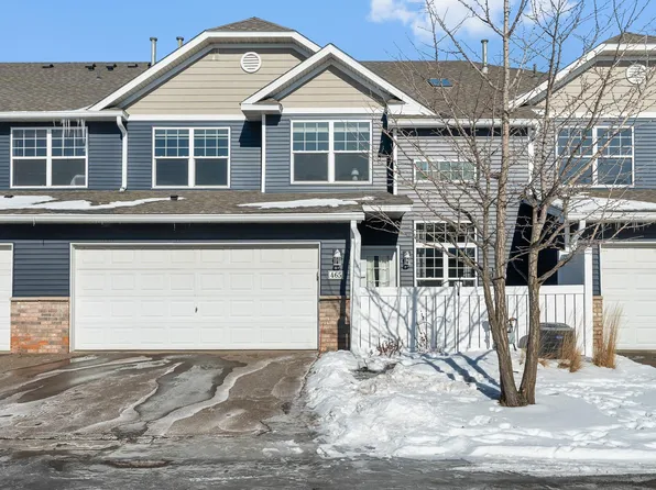 465 Hickory Ln N, Oakdale, MN 55128