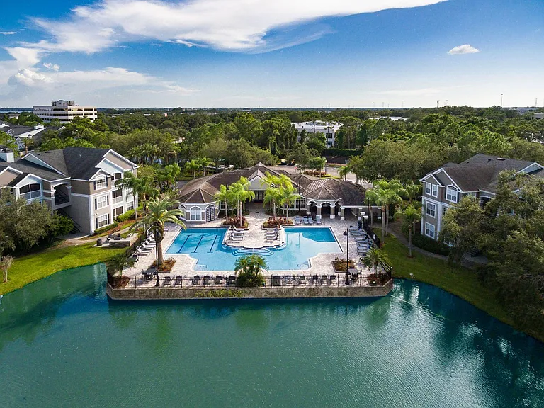 The Grand Reserve at Park Isle Apartments — Photo 7