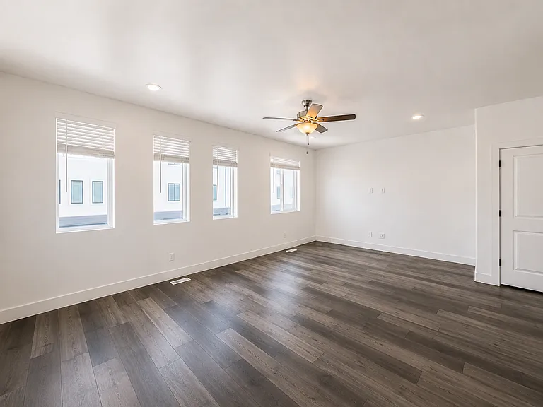 532 S 1080 W — Photo 6