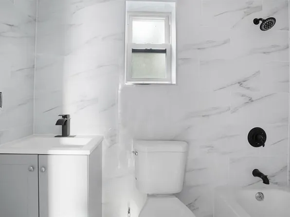 2040 Washington Avenue image 14 of 25