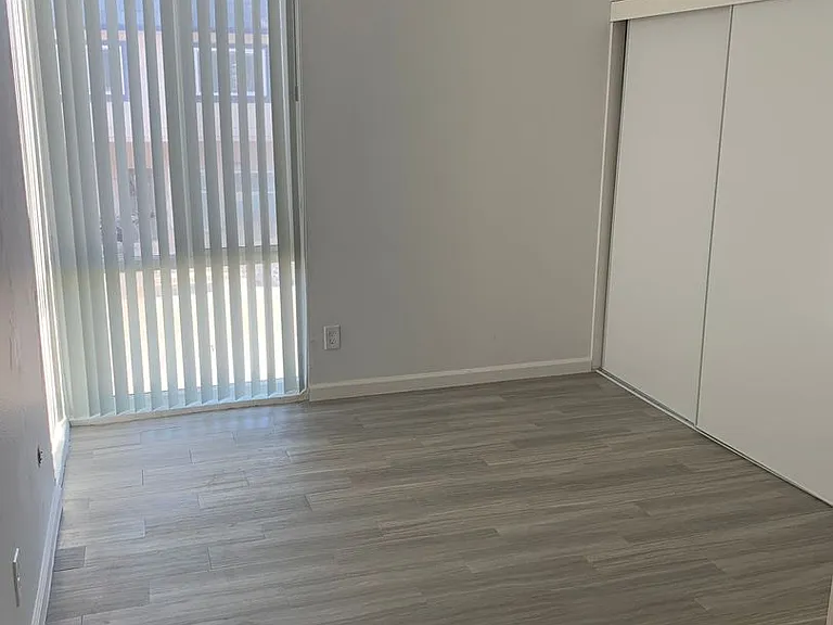 121 Elder Avenue A - J — Photo 7