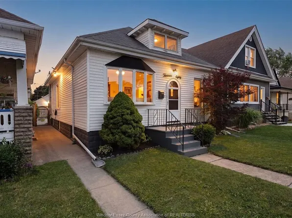 1380 Lincoln Rd, Windsor, ON N8Y 2J1