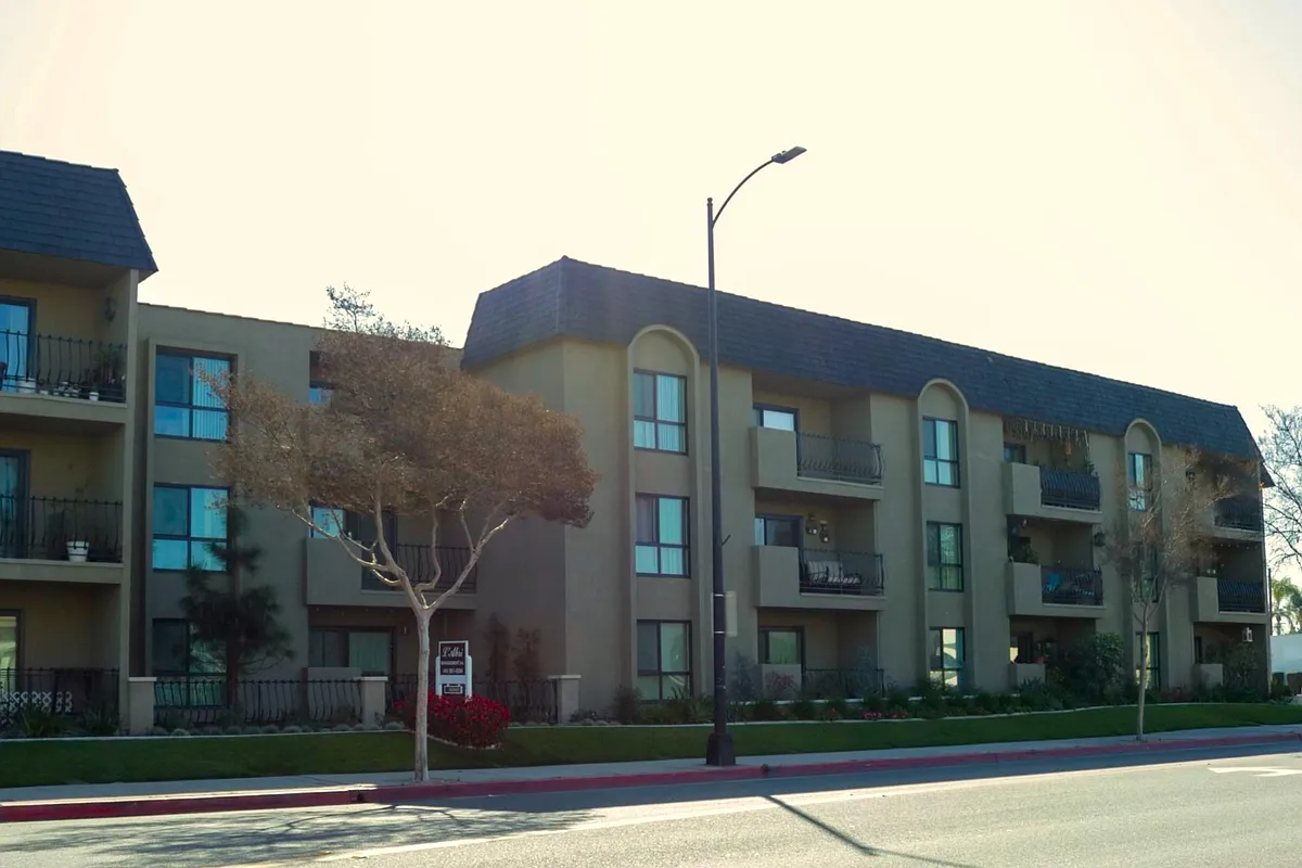 Building Photo - Devington Apartments