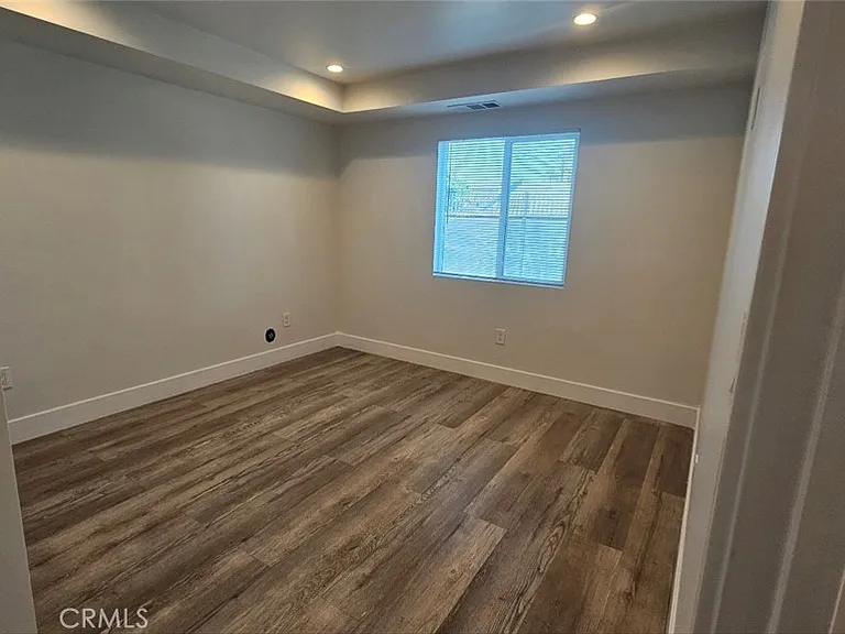 10962 1/2 Avalon Blvd — Photo 15
