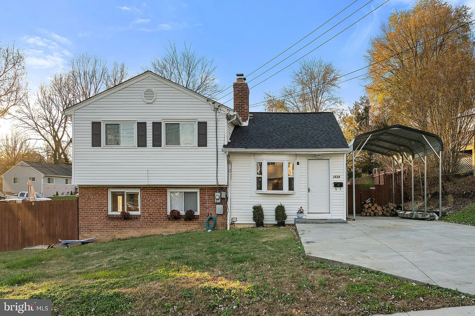 1626 Carter Ln photo 1