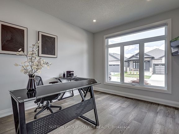 4th image of 383 Daventry Way #77