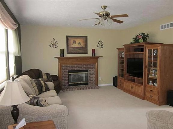 4th image of 1578 Esprit Dr