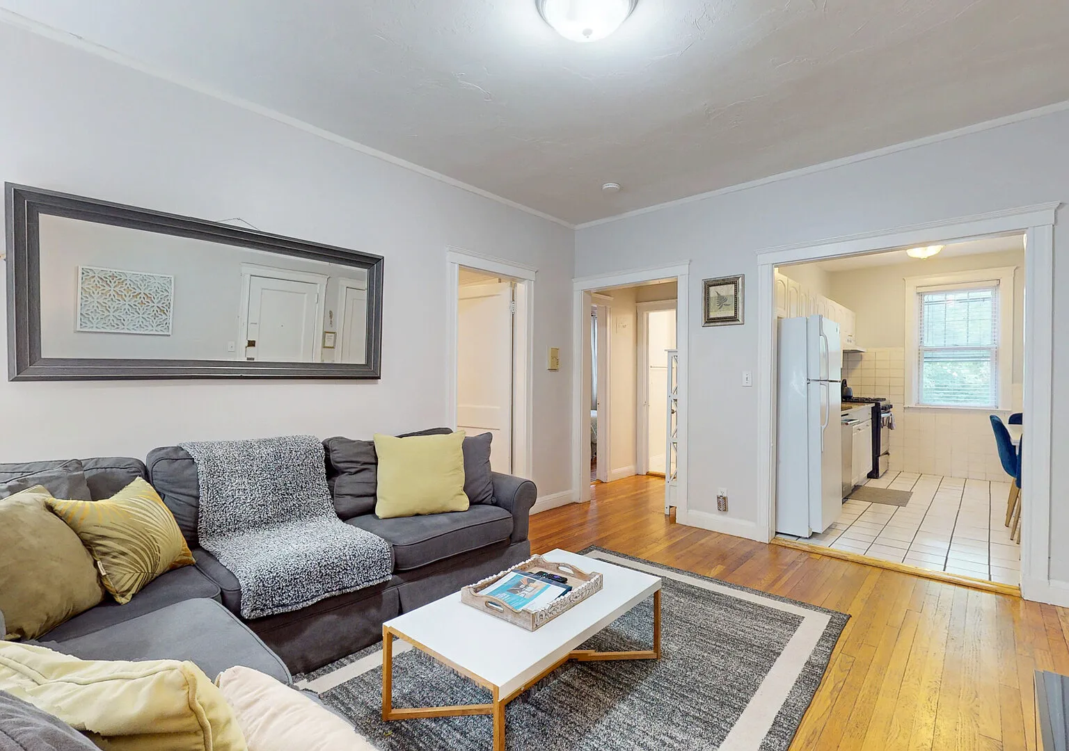 KEN1693 Sunny Brookline Furnished 2-Bed in Longwood Medical Area — Photo 2