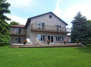 3804 Sioux Ln, Madison Lake, MN 56063