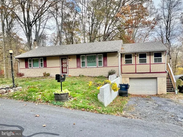 385 Sycamore Rd, Douglassville, PA 19518