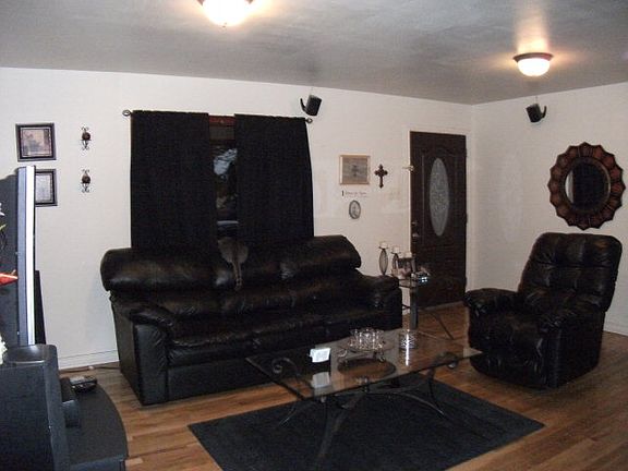 4th image of 3131 N Tom Green Ave
