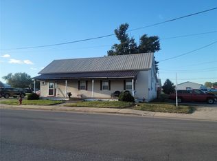 714 W 1st St, Rushville, IN