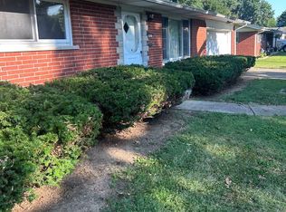 1621 Sherborne Dr, Belleville, IL 62226