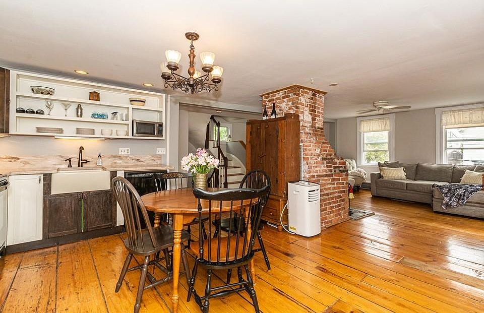 1st image of 170 1/2 Granite St APT 4