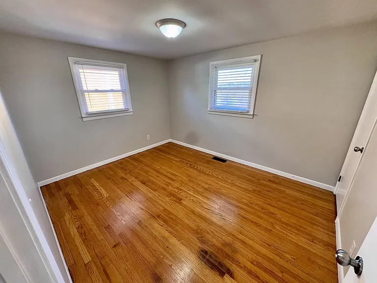 207 Beecher St — Photo 10