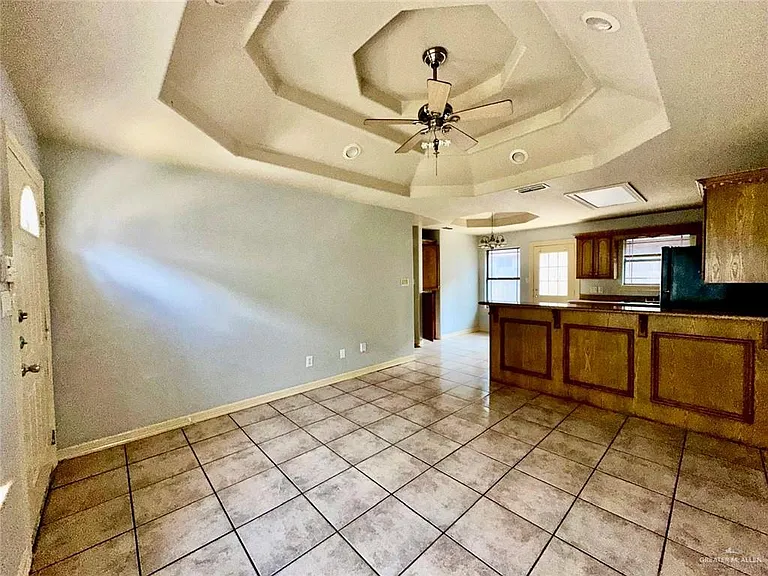 704 W Bahamas Dr #3 — Photo 5