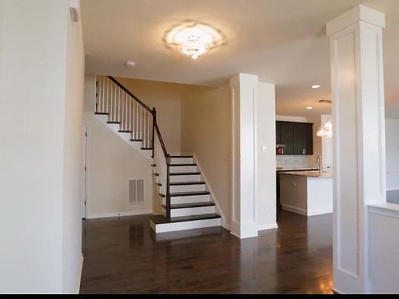 3rd image of 3046 Marias Way