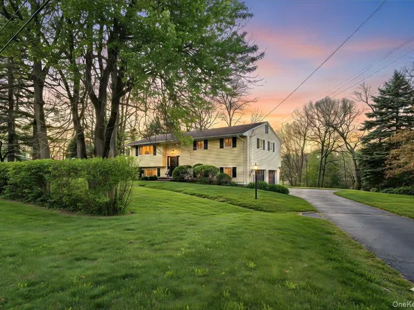 569 Millburn Court, Valley Cottage, NY 10989