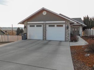4206 E Hillcrest Dr, Yakima, WA