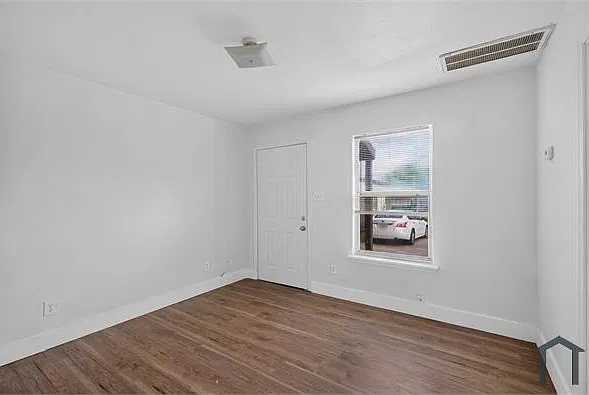 2 bed, 672 sqft, $1,000 — Photo 3