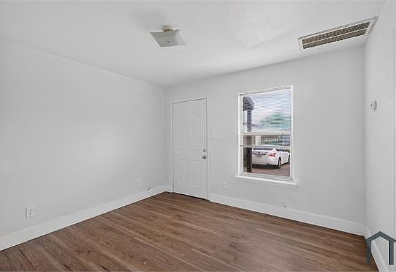 3rd image of 4412 Buck St #A