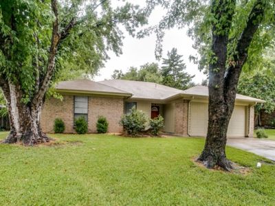 232 Shady Oaks Dr, Burleson, TX, 76028