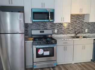 137 Washington St #2R, Central Falls, RI 02863