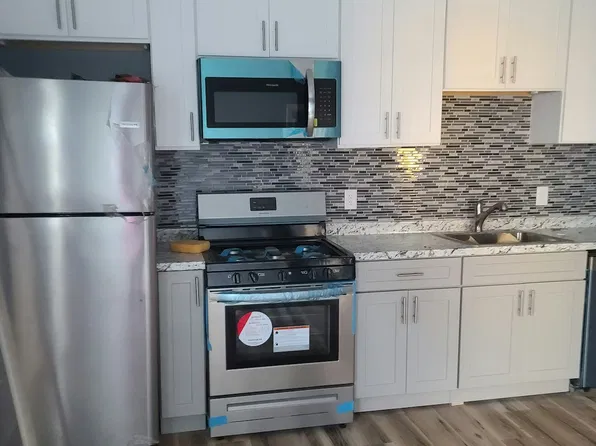 137 Washington St #2R, Central Falls, RI 02863