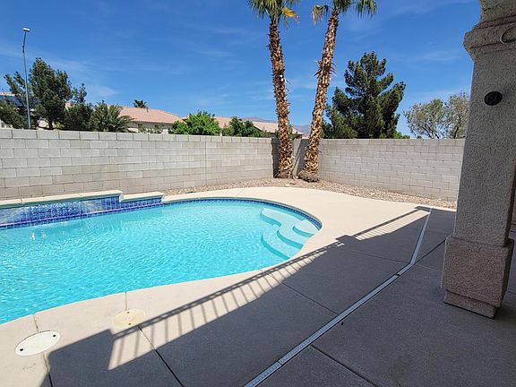 3rd image of 8628 Honey Vine Ave