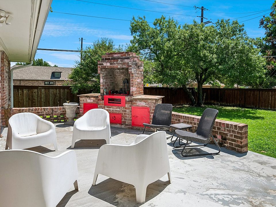 1st image of 11070 Delford Cir