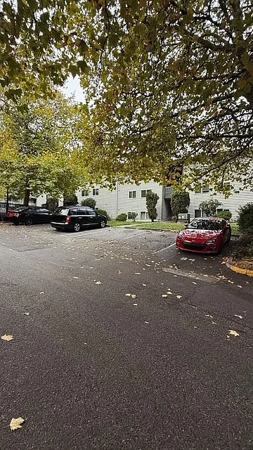 2 bed, $2,045 — Photo 3