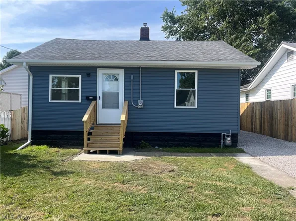 522 Courtland St, Fairport Harbor, OH 44077