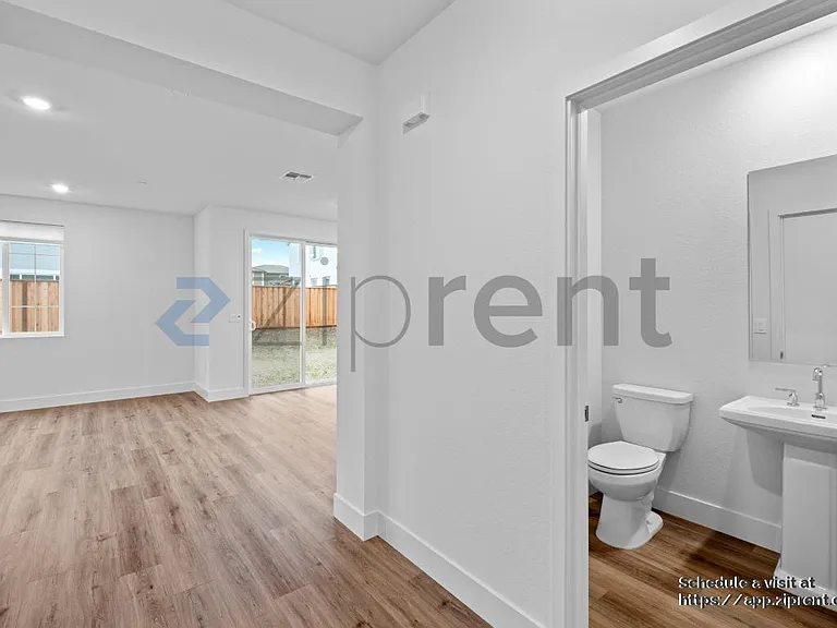 5694 Loray Ln — Photo 6