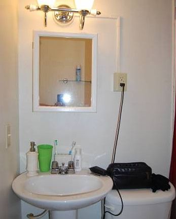 5th image of 378 Elm Ave SW APT 10