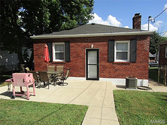 4th image of 6532 Southwest Ave