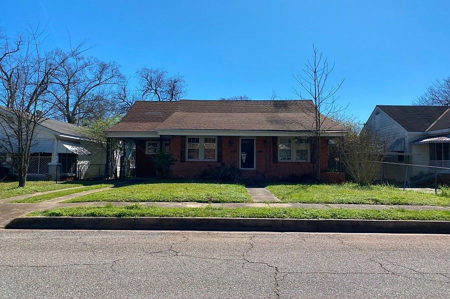 1st image of 2329 Madeline St