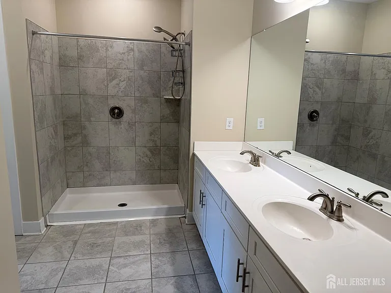816 Stiller Ln #816 — Photo 28