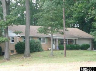 4055 Grothey Rd, Seven Valleys, PA 17360